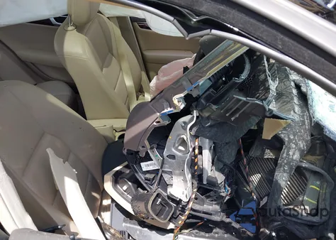 2014 Mercedes-Benz C 300 Luxury 4Matic/Sport 4Matic from USA, damaged, VIN WDDGF8AB4ER321138